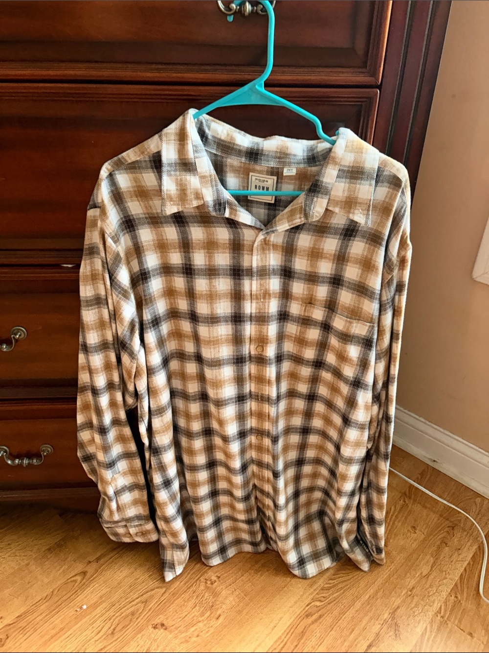 Cozy Plaid Button-Up Shirt in Cream & Brown